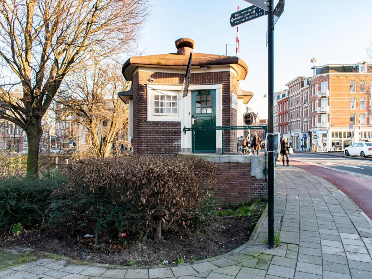 Sweets - Willemsbrug Amsterdam Buitenkant foto